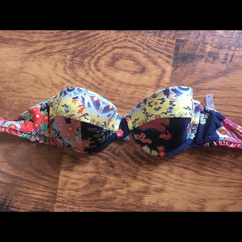 Nanette Lepore bikini top XS VGUC